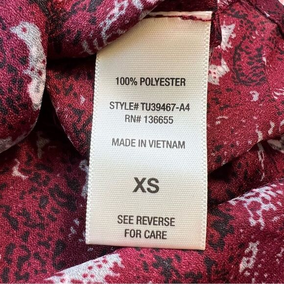 West Kei Burgundy Blouse 🌺 NWT 🌺 hi low design 🌺 sizeXS - Picture 9 of 10